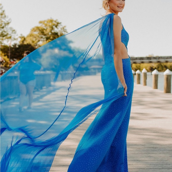 Sherri Hill size 4, blue beaded formal dress with sash - Picture 4 of 4